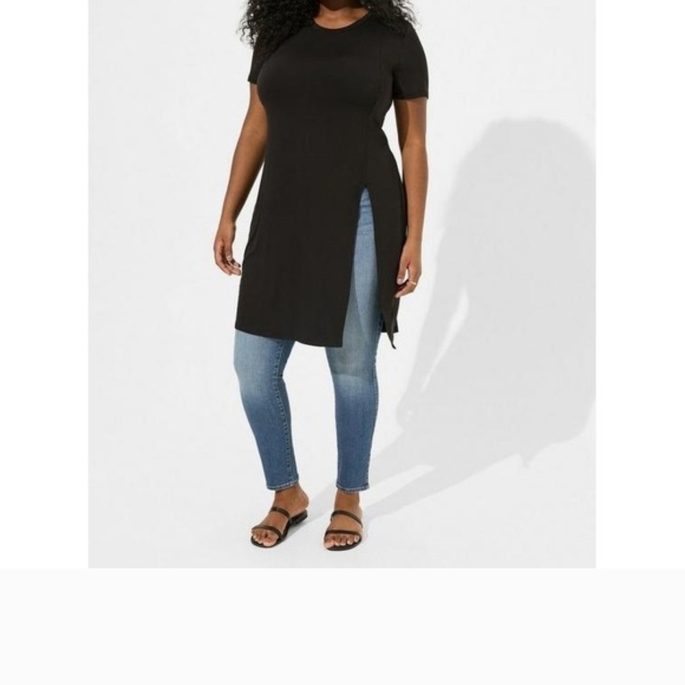 torrid Black Short-Sleeve Side-Slit Tunic Dress